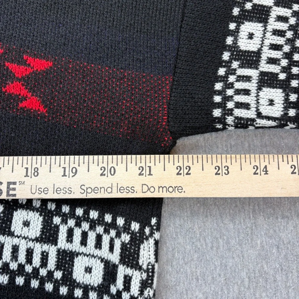 Vintage American Pride Sweater Womens M Black Aztec‎ Heavy Knit Native American - Picture 7 of 9